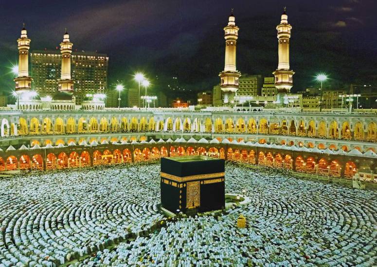 Crownz Hajj Umrah Mumbai
